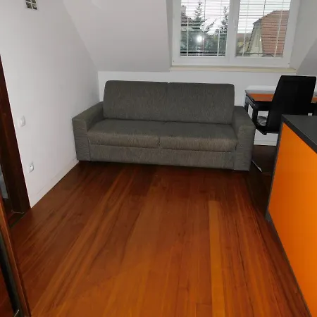 Apartmanovy *