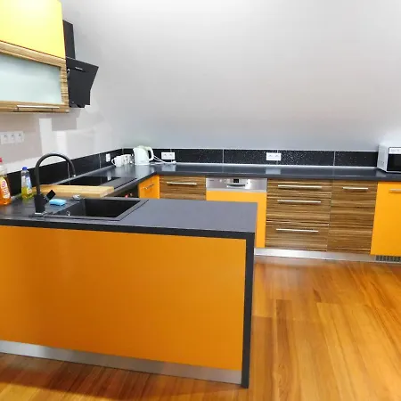 Apartmanovy *